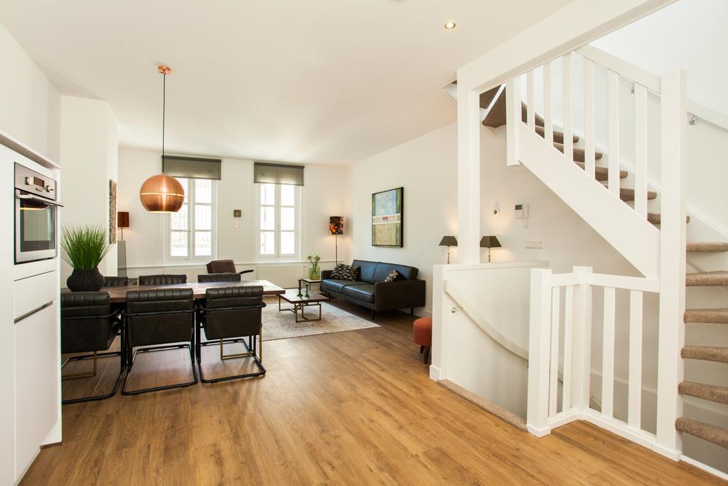 Stayci Serviced Apartments Royal Palace L'Aia Esterno foto
